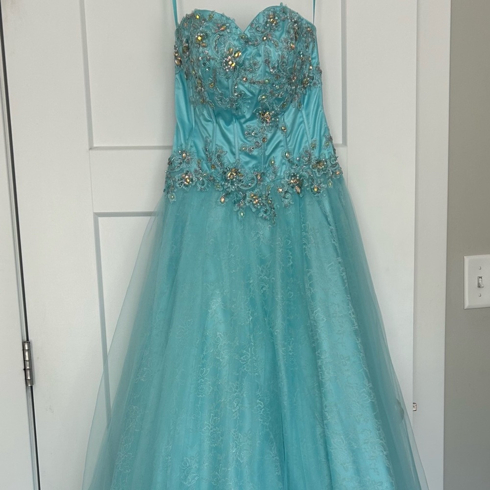 Strapless Sweatheart Aqua Blue Embellished Tulle Prom Dress